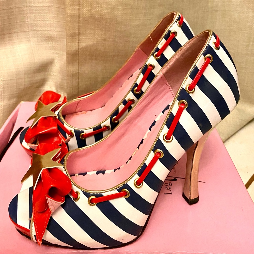 Leg Avenue Heels